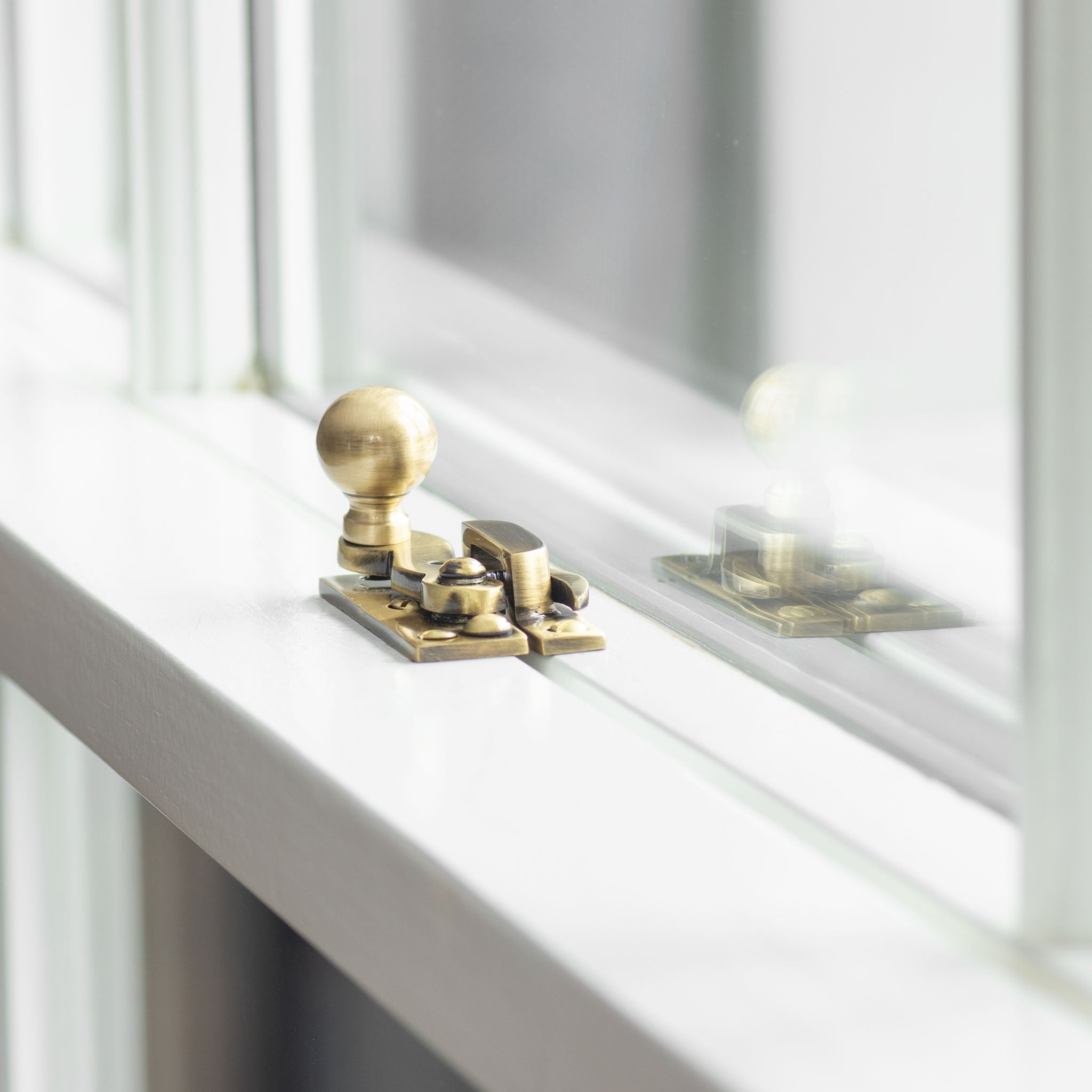 Locking Claw Sash Window Fastener – Hardwick